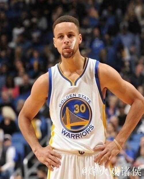 施罗德31分完胜库里28分 篮网逆转18分险胜勇士